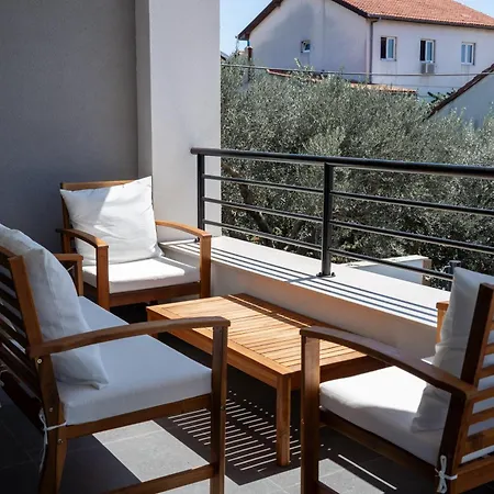 Appartamento Bernie With A Pool *