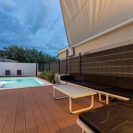 Apartmán Bernie With A Pool Zadar