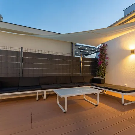 公寓 Bernie With A Pool *