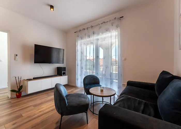 Bernie With A Pool Lägenhet *